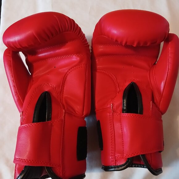 30 Minute Hit Fitness/Sport Boxing Gloves Size 8 Red - Picture 2 of 7